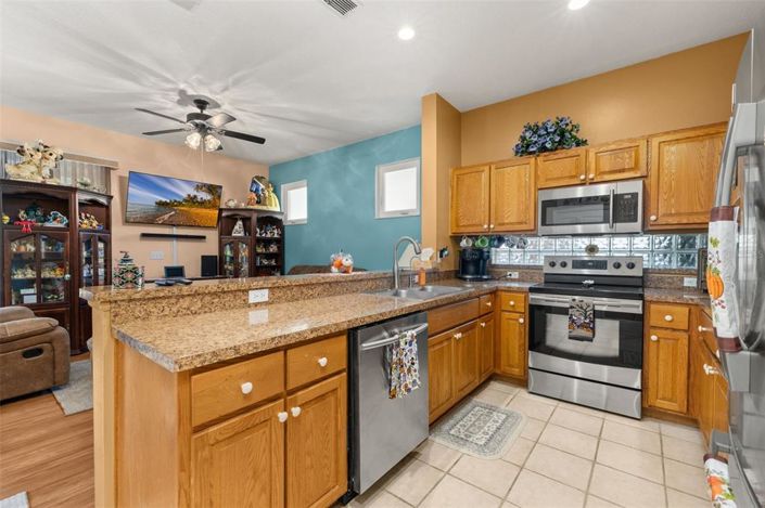 Image No.15-3 Bed Property for sale