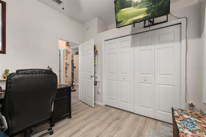 Image No.20-3 Bed Property for sale