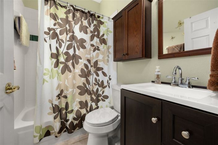 Image No.21-3 Bed Property for sale