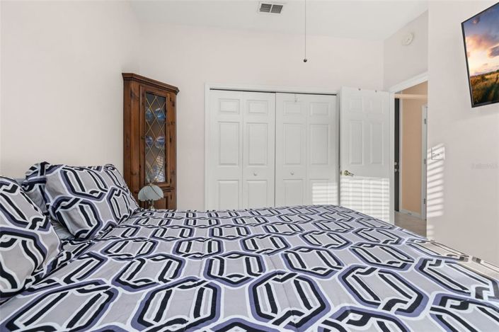 Image No.25-3 Bed Property for sale