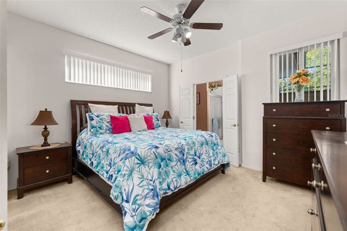 Image No.26-3 Bed Property for sale