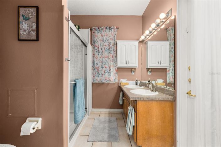 Image No.29-3 Bed Property for sale