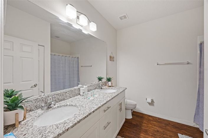 Image No.14-3 Bed Townhouse for sale