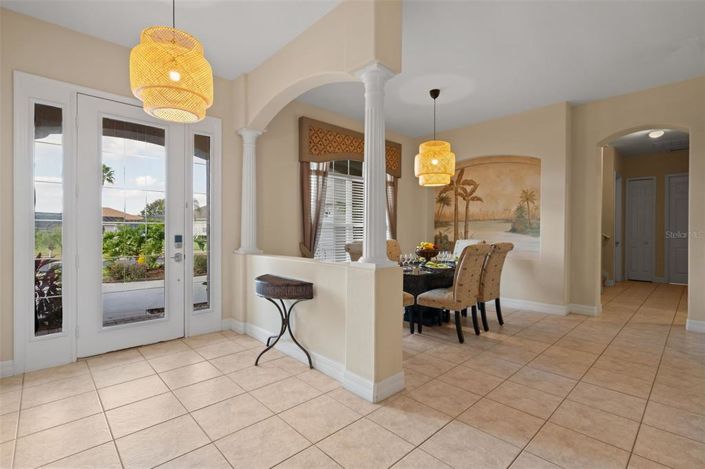 Image No.11-5 Bed Property for sale