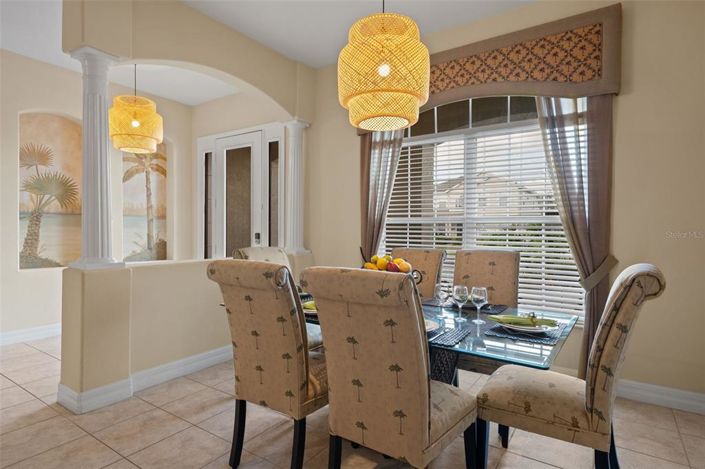 Image No.12-5 Bed Property for sale