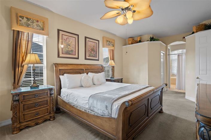 Image No.14-5 Bed Property for sale