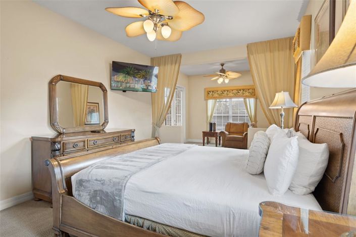 Image No.16-5 Bed Property for sale