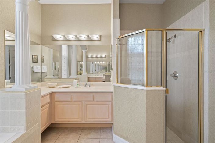 Image No.21-5 Bed Property for sale