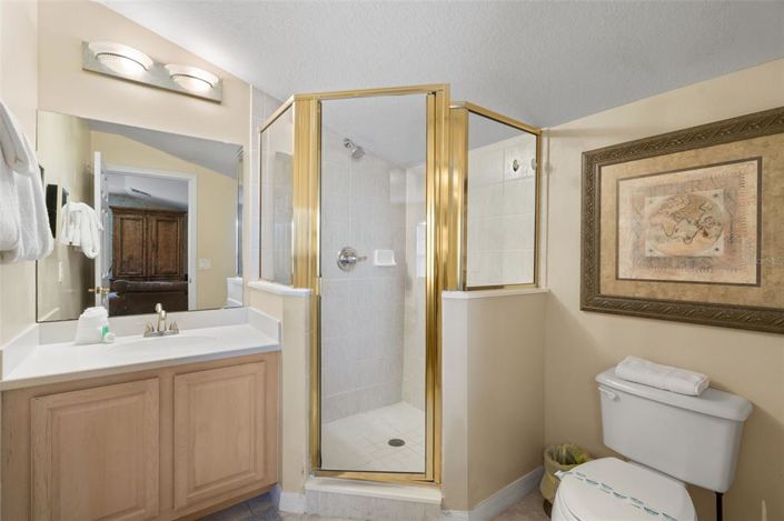 Image No.22-5 Bed Property for sale