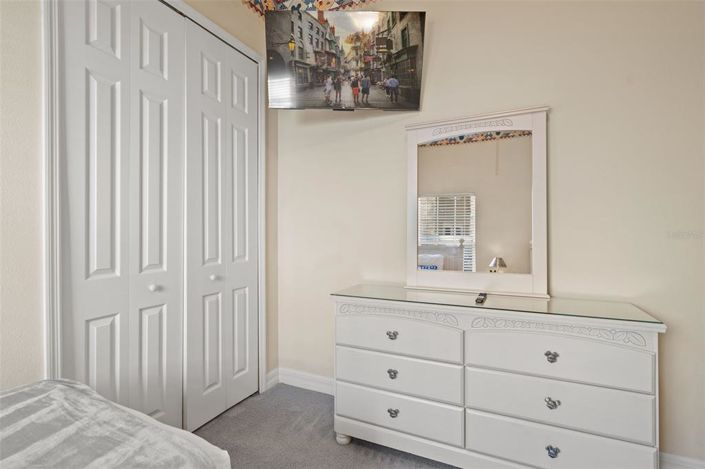 Image No.27-5 Bed Property for sale