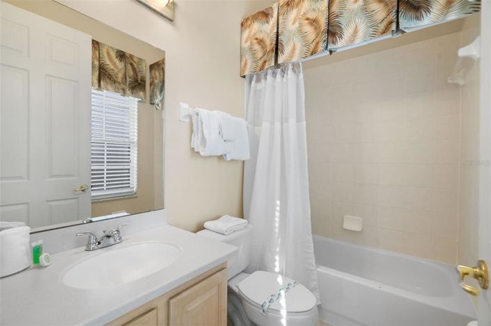 Image No.32-5 Bed Property for sale