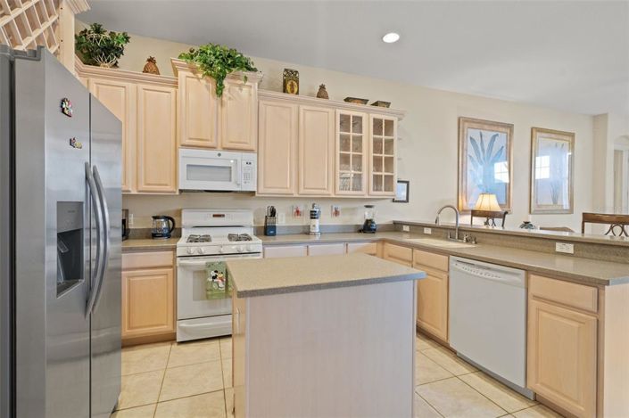 Image No.5-5 Bed Property for sale