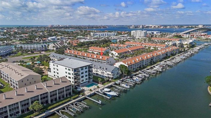 Image No.20-3 Bed Townhouse for sale