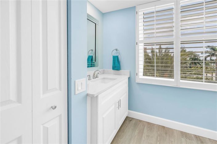 Image No.31-2 Bed Property for sale