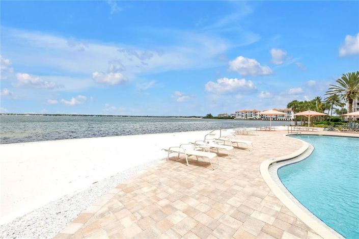 Image No.45-2 Bed Property for sale