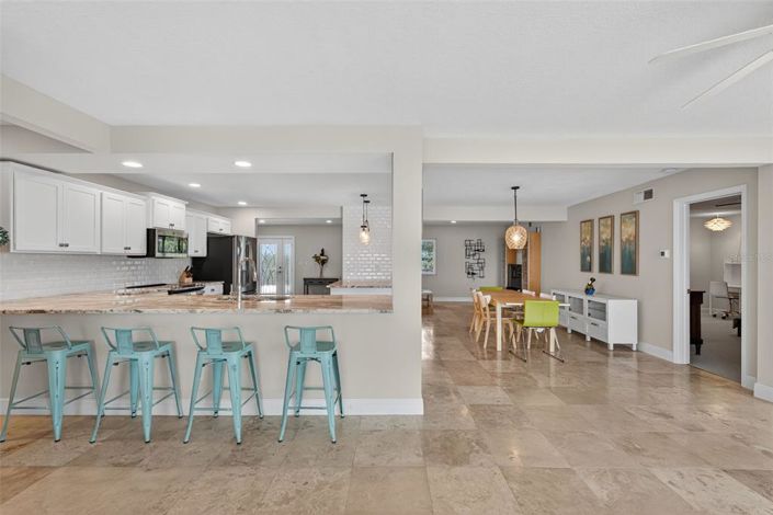 Image No.11-3 Bed Property for sale