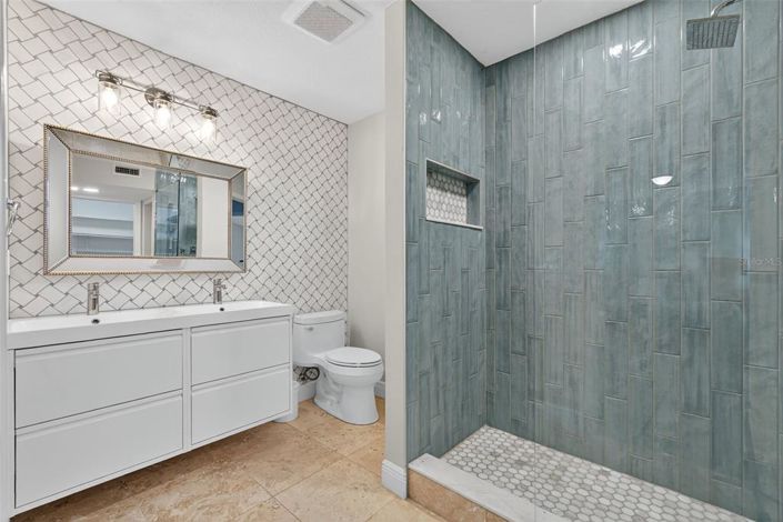 Image No.17-3 Bed Property for sale