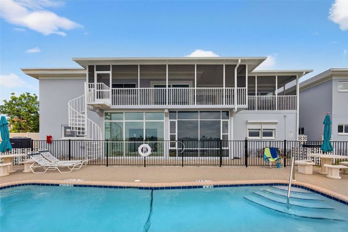 Image No.28-3 Bed Property for sale