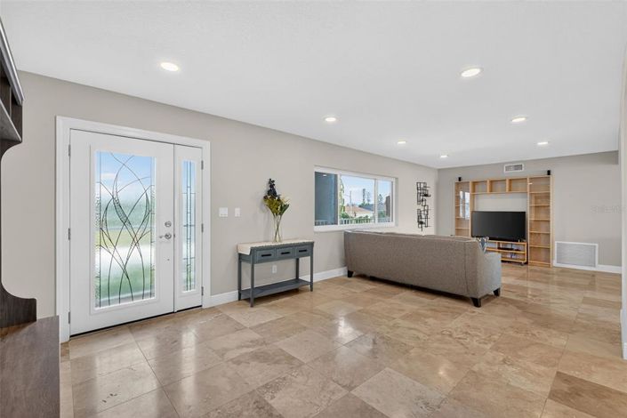 Image No.6-3 Bed Property for sale