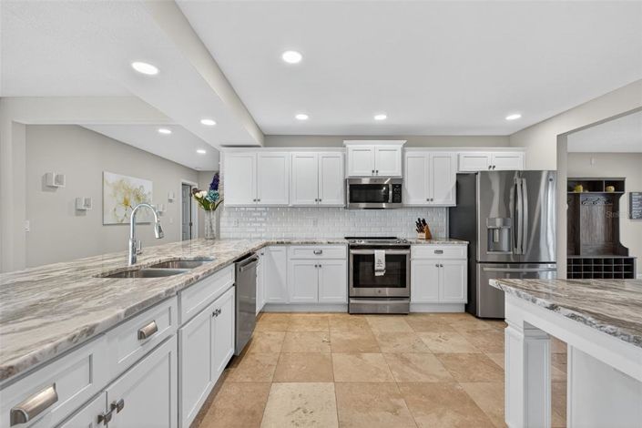 Image No.9-3 Bed Property for sale