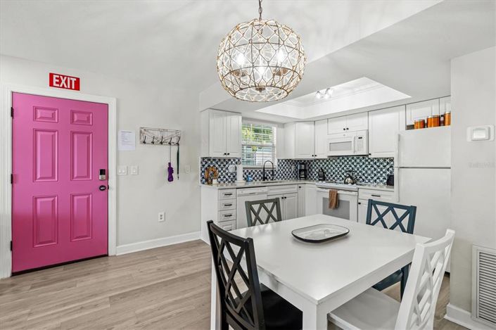 Image No.13-4 Bed Property for sale