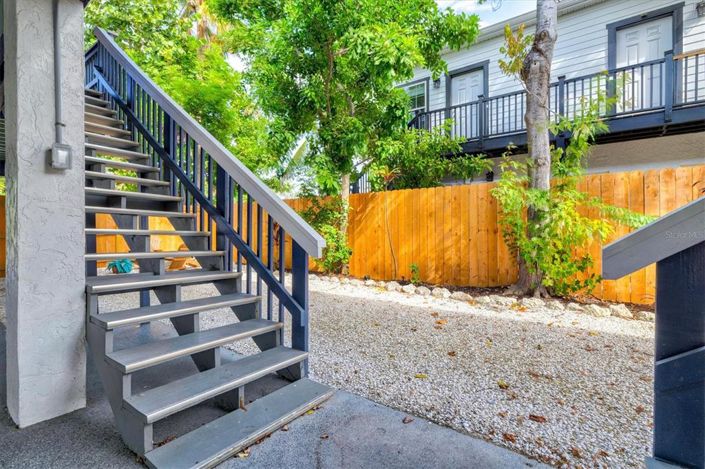 Image No.2-4 Bed Property for sale