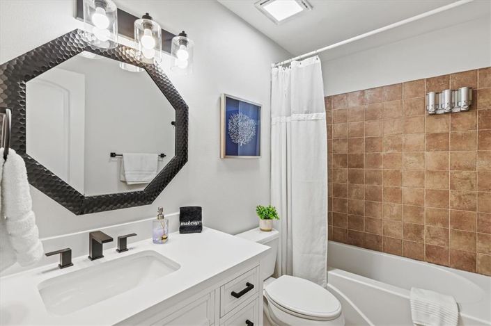 Image No.54-4 Bed Property for sale