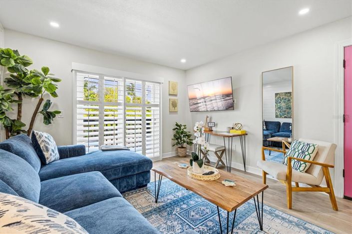 Image No.9-4 Bed Property for sale