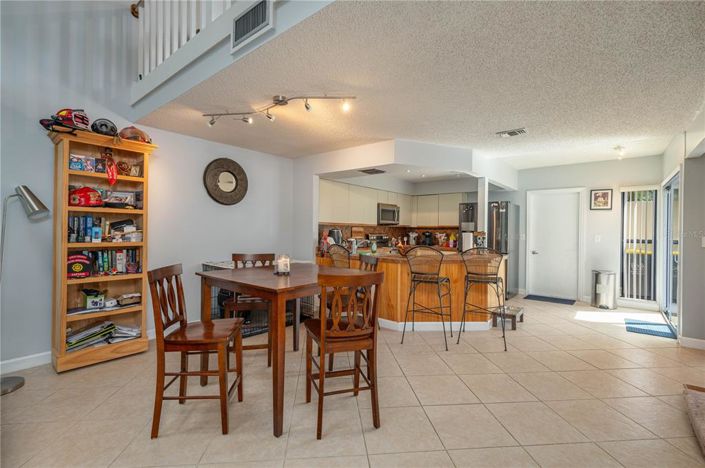 Image No.14-3 Bed Townhouse for sale