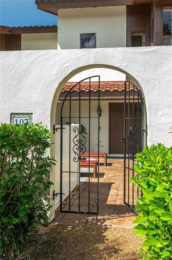 Image No.3-3 Bed Townhouse for sale