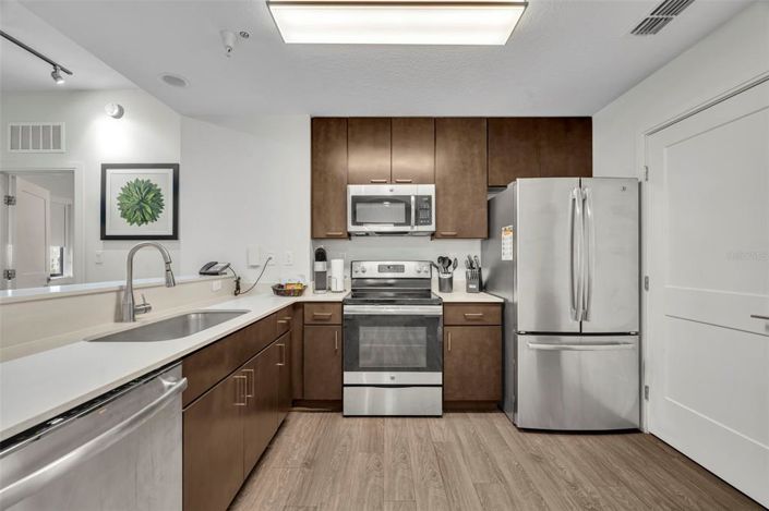 Image No.10-2 Bed Property for sale