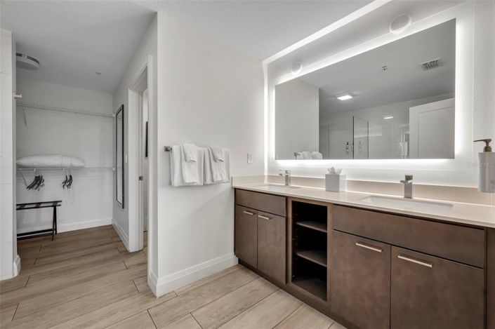 Image No.18-2 Bed Property for sale