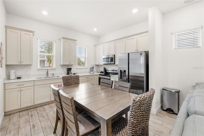 Image No.10-3 Bed Property for sale