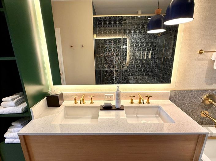 Image No.24-2 Bed Property for sale