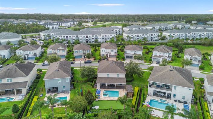 Image No.14-8 Bed Property for sale