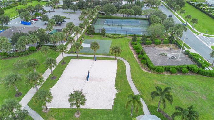 Image No.17-8 Bed Property for sale