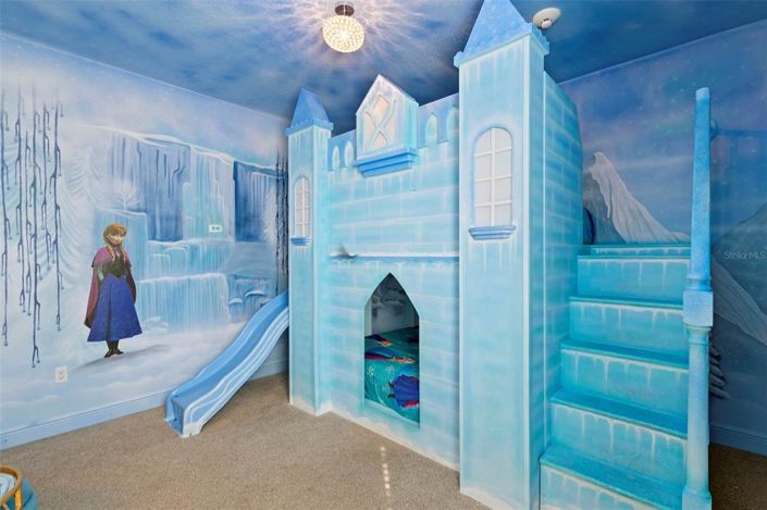 Image No.47-8 Bed Property for sale