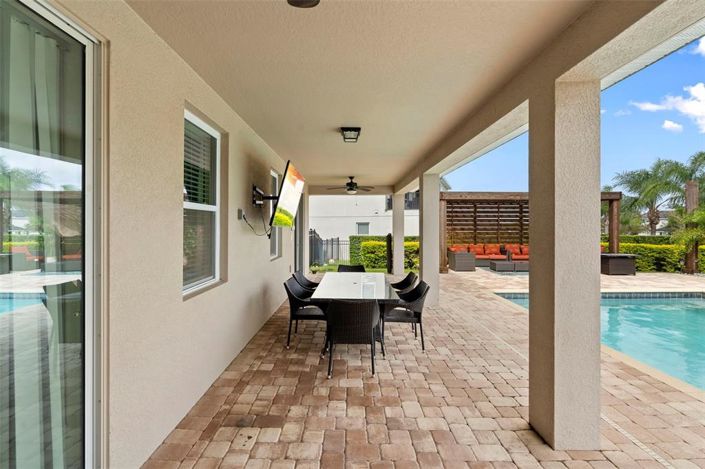 Image No.7-8 Bed Property for sale