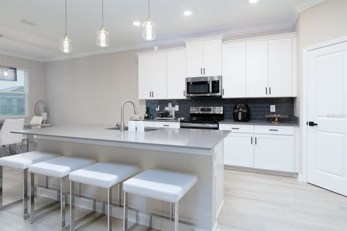 Image No.11-4 Bed Property for sale