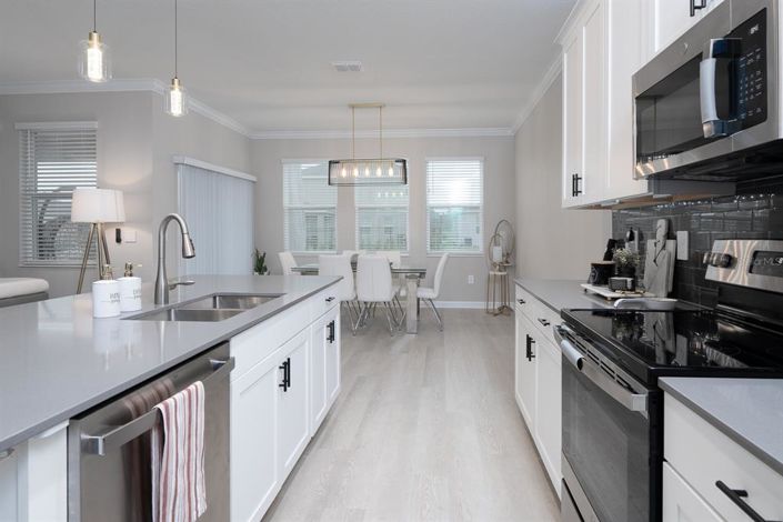 Image No.14-4 Bed Property for sale