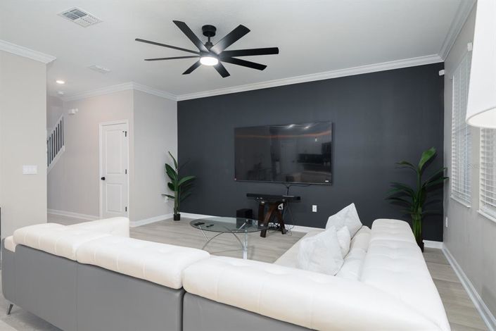 Image No.17-4 Bed Property for sale