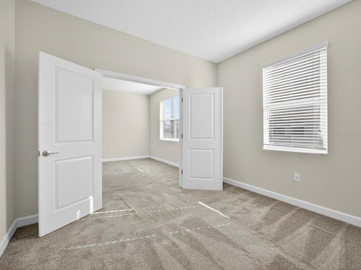 Image No.12-3 Bed Property for sale