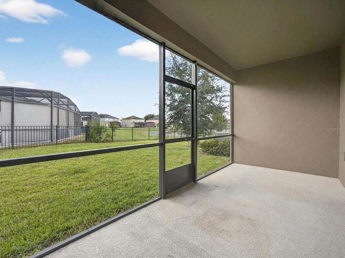 Image No.28-3 Bed Property for sale