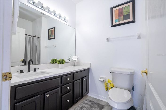 Image No.10-4 Bed Townhouse for sale