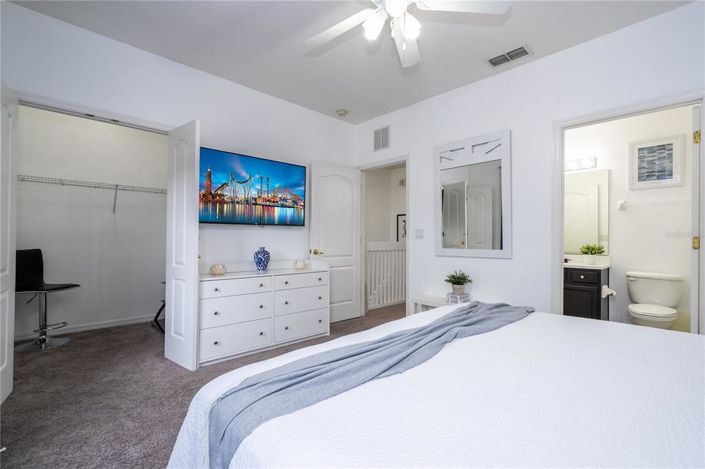 Image No.26-4 Bed Townhouse for sale