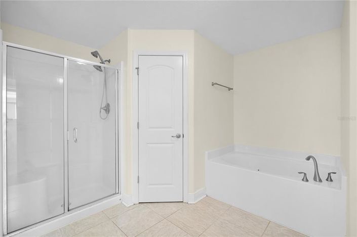 Image No.25-4 Bed Property for sale