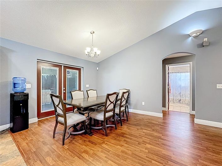 Image No.27-3 Bed Property for sale