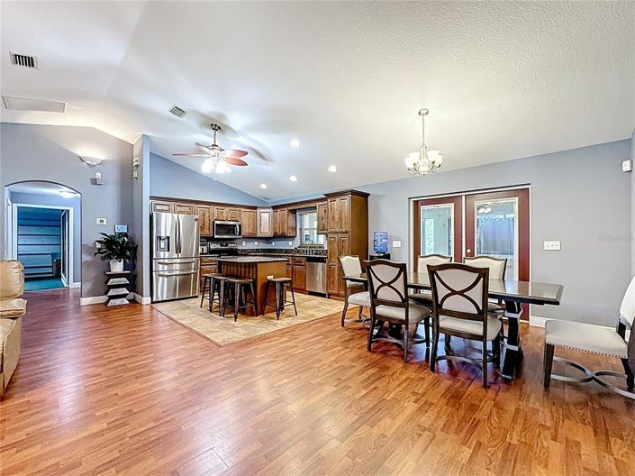 Image No.29-3 Bed Property for sale