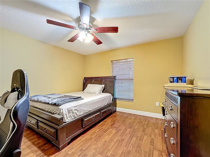 Image No.30-3 Bed Property for sale