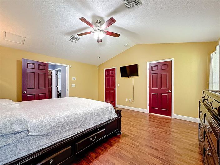 Image No.34-3 Bed Property for sale